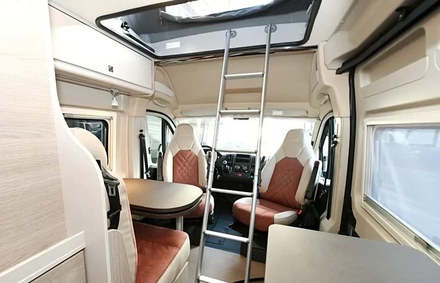 Fourgon 4x4 Toit Relevable - Photo supplémentaire 2